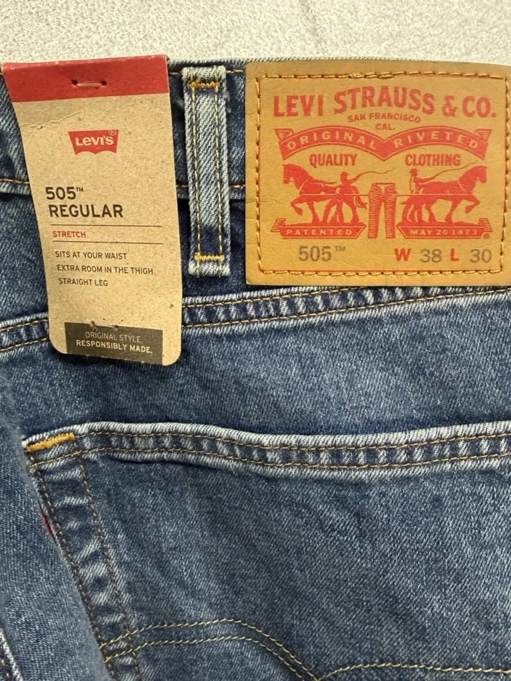 Levi’s 505 Regular Jeans 38x30 Medium Wash Straight Leg